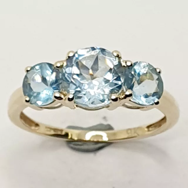 9ct Sky Blue Topaz Three Stone Band Round Shape Yellow Gold 375 Ring Size N 1/2