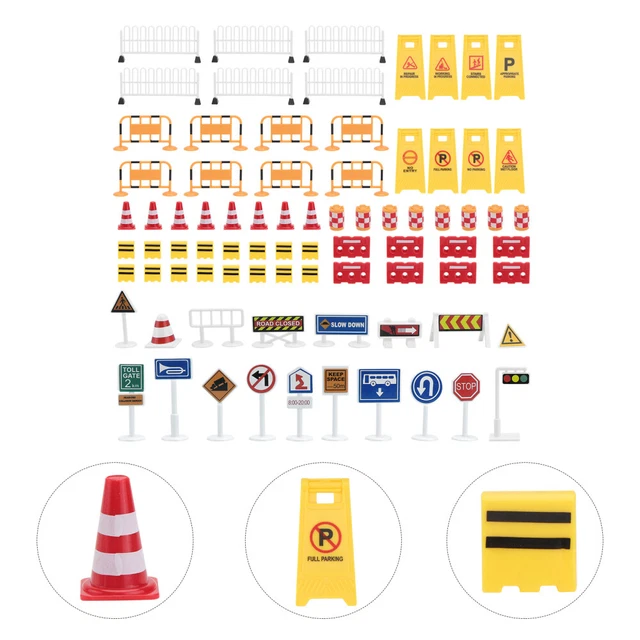 JOUET LOT DE 38 panneaux de signalisation papier et plastiques quelques