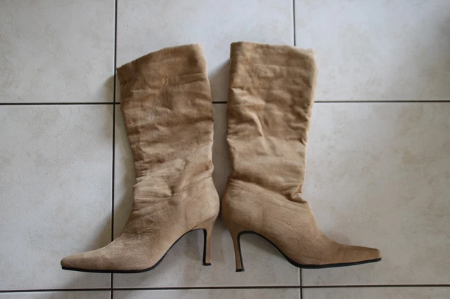 bottes pointues en daim marron à talons fins P 40 état neuf