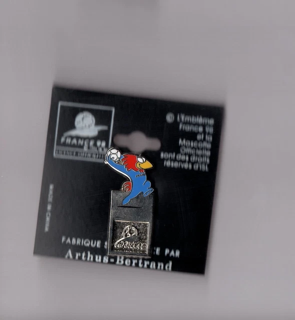 Pin's FRANCE 98 FOOTIX DRAPEAU PAYS Signé Arthus Bertrand Vintage #4-3