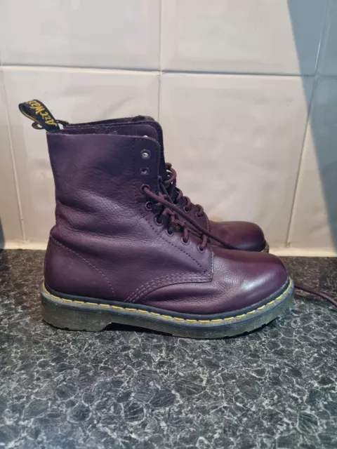 Purple dr on sale martens size 6