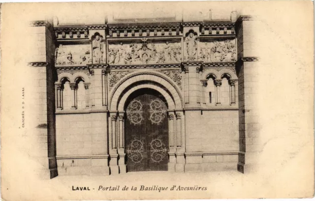 CPA Laval-Portal de la Basilica d'Avesnieres (186862)