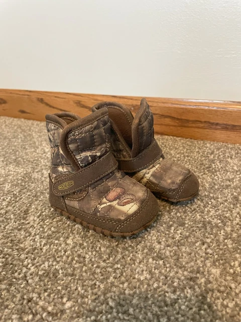 Keen Infants Size 6 Pull on Boots Booties Camo Green Brown - NEW - No Box