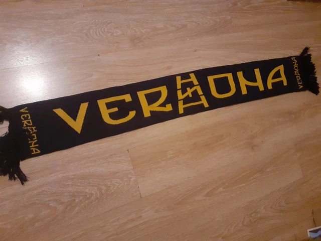 Écharpe De Supporters Pescara Rangers 'Leggenda Dal 1976' - Occasion
