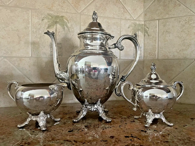 Vtg WM Rogers Silver-Plated Hinged Lid Coffee/Tea Pot  With Cream And Sugar Set