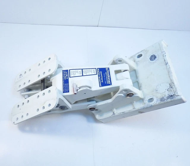 OMC SYSTEMATCHED AUXILIARY MOTOR BRACKET Outboard Kicker Mount 125
