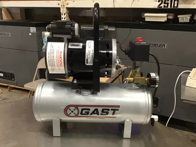 GAST 1/3 hp oil-less Air Compressor 71R142-P077T-D300X, 100psi, NICE