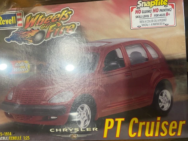 Vintage 2000 Revell Wheels Of Fire Pt Cruiser Snaptite Model 1:25