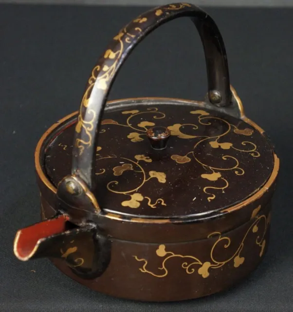 Antique Japan lacquer Sake vessel Maki-e craft 1800s Edo era art