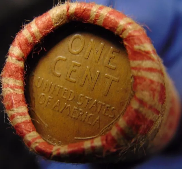Crimped and Sealed Wheat Pennies roll capped with 1909 VDB Wheat Cent #z2