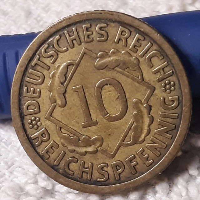 1925 E  , Weimar Republic 10 Pfennig ~ Germany ~ KM#40 German Bronze Dime