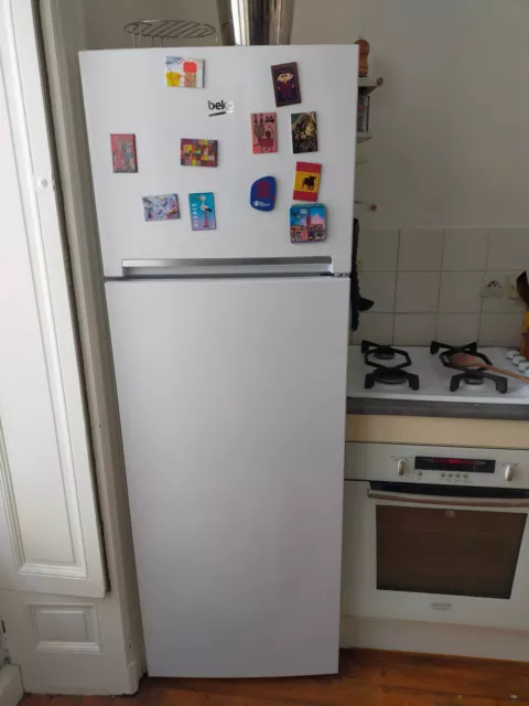 Réfrigérateur congélateur en haut BEKO RDSA310K30WN