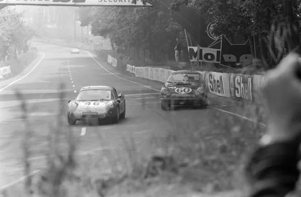 Henri Grandsire & Jose Rosinski Alpine A210 Renault Le Mans 1967 Old Photo 10