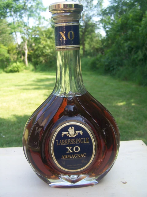 bouteille ancienne ARMAGNAC LARRESSINGLE XO 70cl années 1980s FRANCE