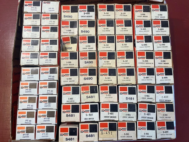 1950 's 1960 's AXLE SWITCH CIRCUIT BREAKER PIGTAILS SWITCH LOT (68) NOS