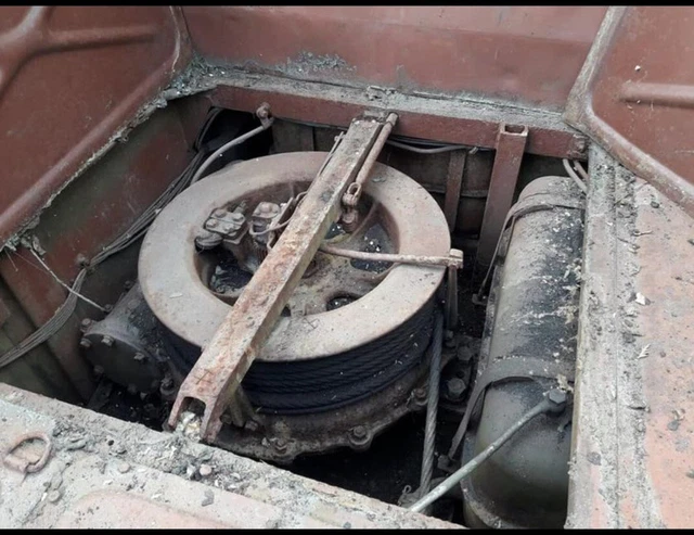 Tracteur d'artillerie ATL 2