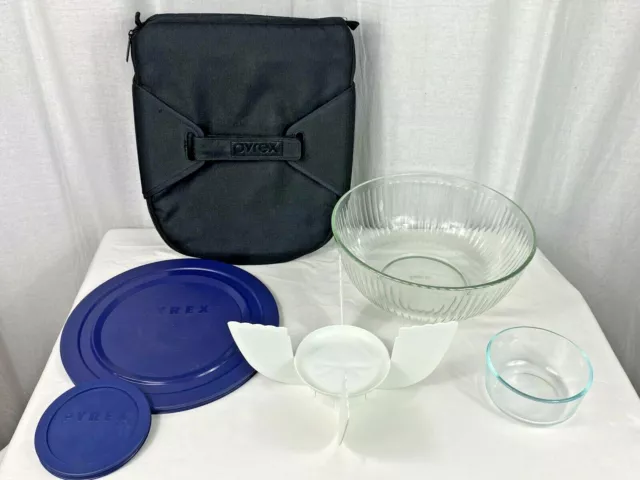 Pyrex 7404-S Chip Bowl, Pyrex 7200 Dip Bowl w/ Lid, Chip Divider & Carry Bag !! Pyrex 7404-S Chip Bowl, Pyrex 7200 Dip Bowl w/ Lid, Chip Divider & Carry Bag !!
