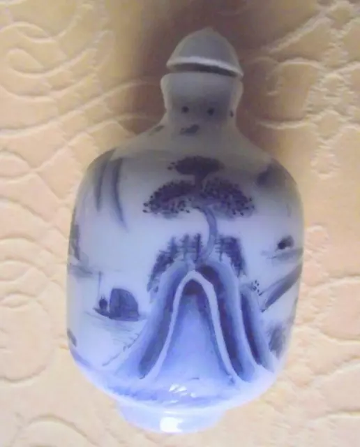 Alte blau-weiße Keramik chinesische japanische Schnupftabak Parfümflasche befeuerte Glasur N