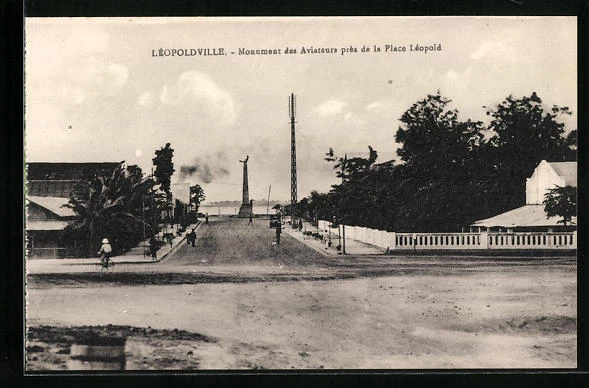 CPA Léopoldville, Monument des Aviateirs pres de la Place Léopold