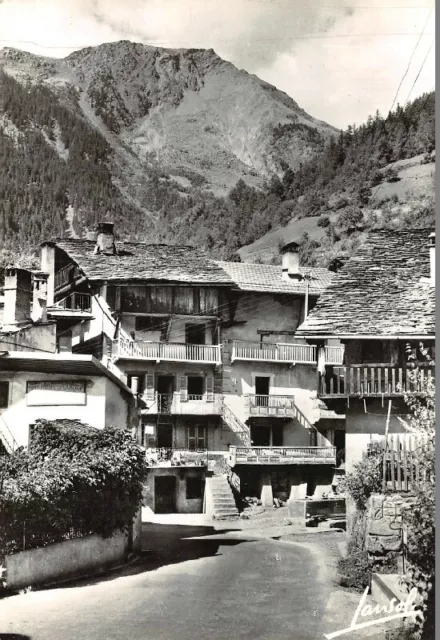STE-FOY-TARENTAISE  - le Chef-lieu et le Bec Rouge
