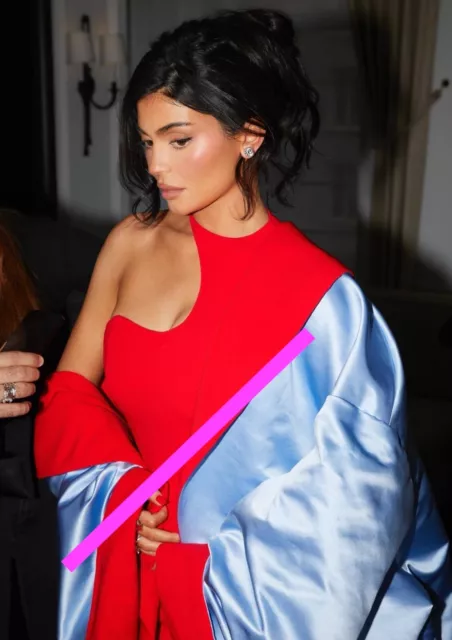 PHOTO taille au choix KYLIE JENNER (802)