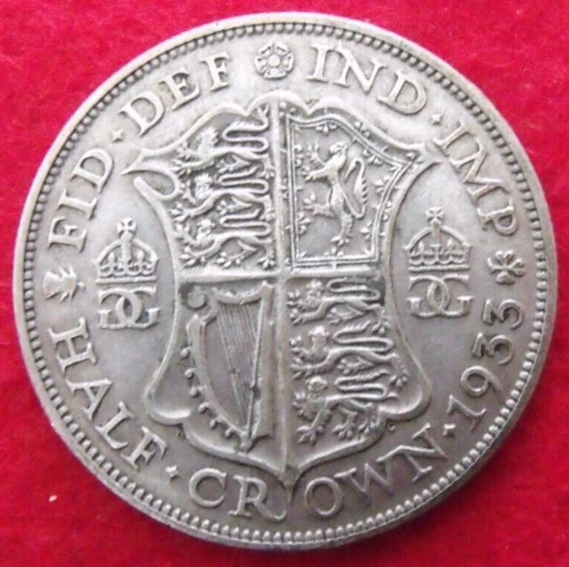 1933 GEORGE V SILVER HALF CROWN  ( 50% Silver )  British 2/6 Coin.   332 2