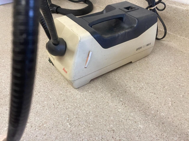 Leica CLS100X Gooseneck Microscope Illuminator