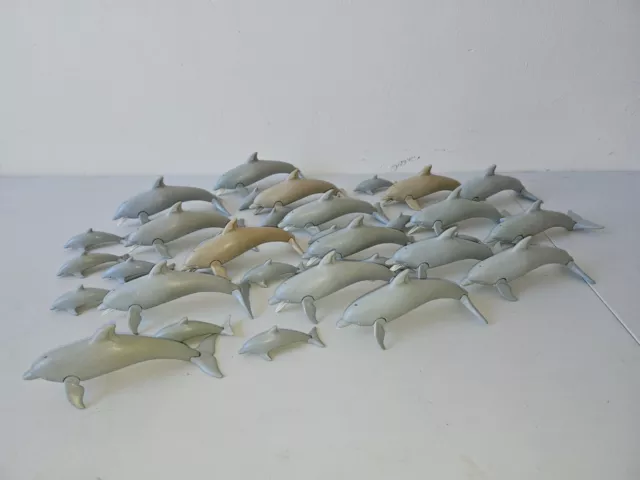 énorme lot de 17 dauphins + 17 bébés playmobil réf 12 ( lot indissociable )