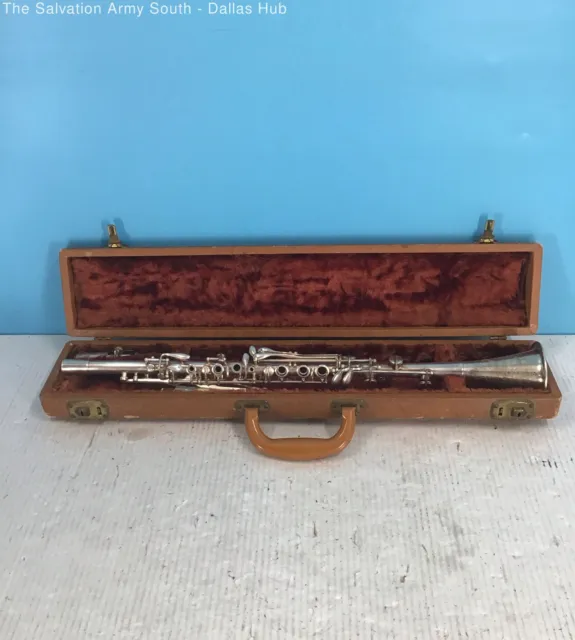 Vintage Windsor Metal Clarinet #56646 w/ Case & 2 Mouth Pieces - Not Tested