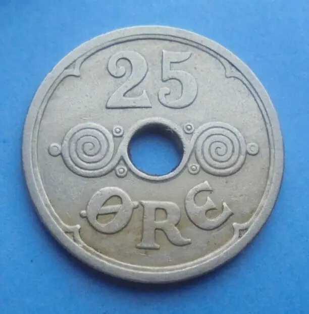 Denmark, 25 Ore 1933, Scarce Date, as shown.