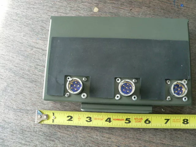 New BA5590, BB2590  Military (3) Battery Conn.  Tray  Amphenol 9928 10-59951-6