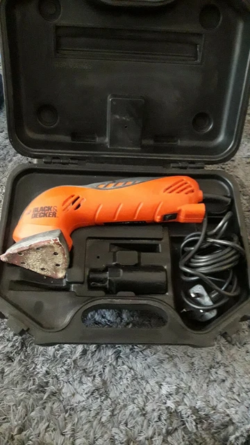 BLACK AND DECKER ka511e 160w Corner Detail Sander with case 6.00