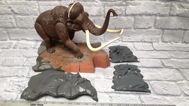 Aurora Model Built Up 1972 Prehistoric Scenes Woolly Mammoth