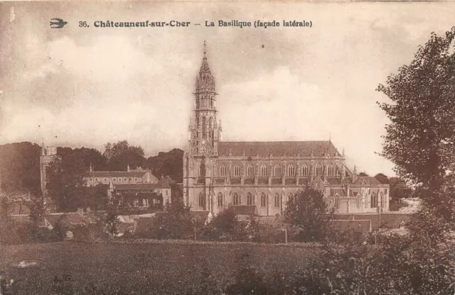 CHÂTEAUNEUF-sur-CHER - La Basilique (Façade latérale)