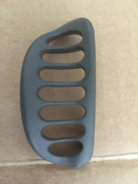 99-05 Pontiac Grand Am Driver Side Dash Defrost Vent Gray OEM