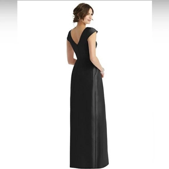 Alfred Sung Cappello Manicotto Apertura A V Sulla Schiena Maxi Abito con Tasche