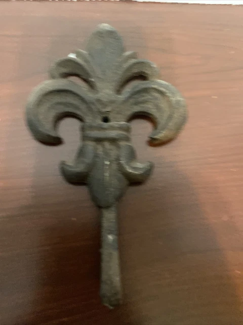 Wrought Iron Metal Hook Decor Bathroom Mud Room Wall Hook 6.75” Fleur De Lis