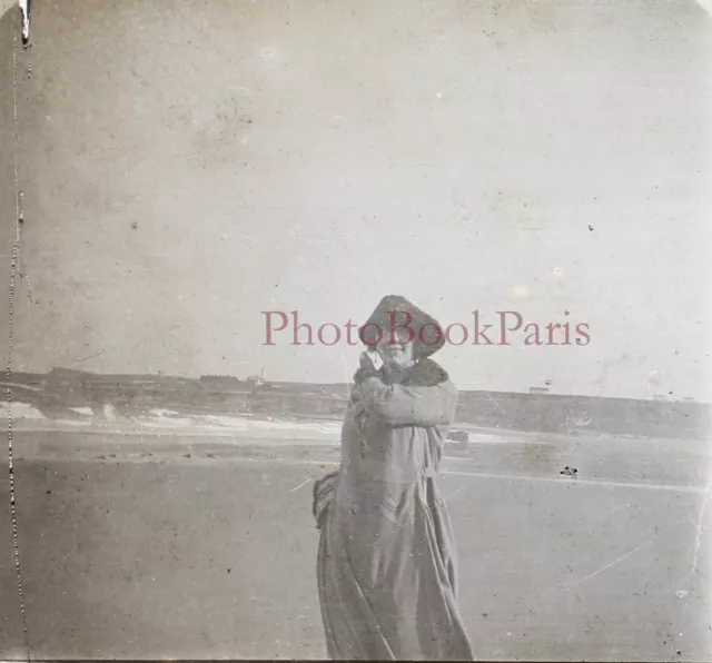 Women at the Beach Fashion c1930 Photo Glass Plate Vintage V28L28n19