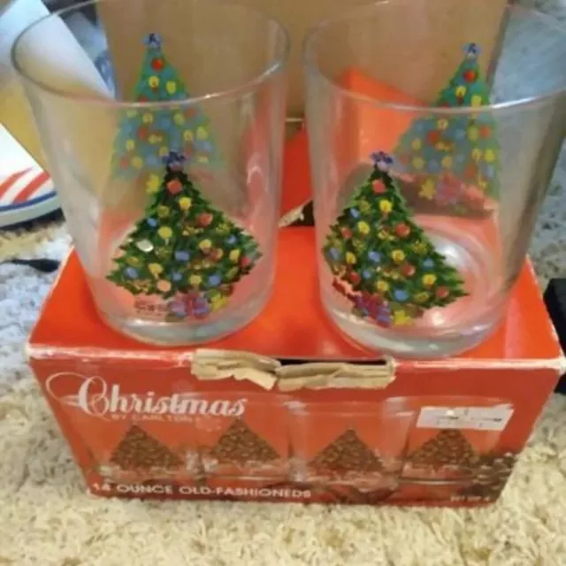 Vintage Christmas Glasses NEW In Box Glass- Drink Wear SET Of FOUR