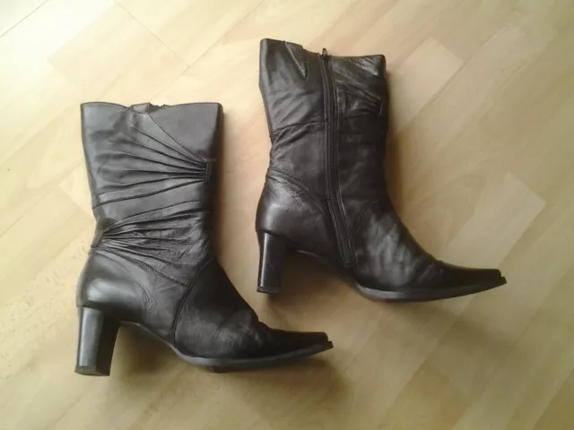 Bottine Femme Noire Pointure 39 Neuve.