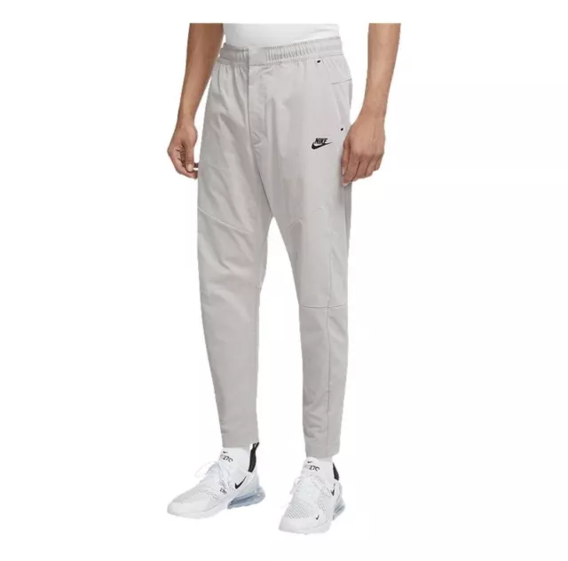 NIKE SPORTSWEAR TECH Essentials Unlined Commuter Woven Pants DH4224012
