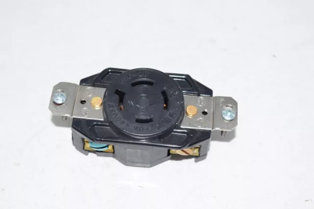 NEW 20 Amp 3-Phase 480 Volt Bryant L16-20R Locking Receptacle