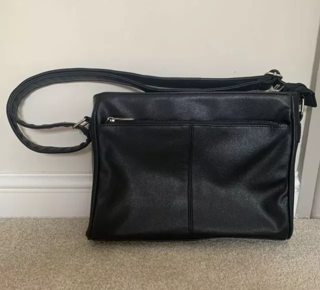 Ladies Black Handbag BNWT