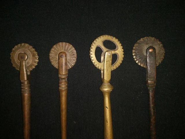 Vintage Indian Ethnic Set Brass Cookies Cutter Spoon Zigzag Pastry Collectible