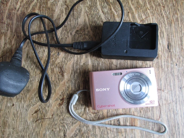 Sony Cybershot DSC W510 Digital Camera  12.1 pixels pink