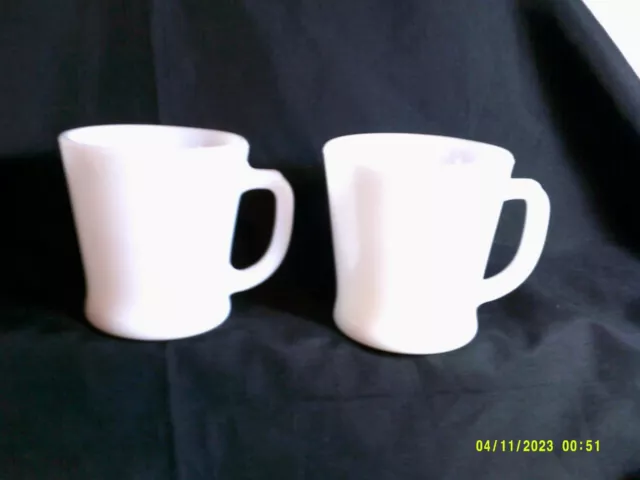 Vtg Anchor Hocking Fire King Milk Glass D Handle Mugs Lot Of 2