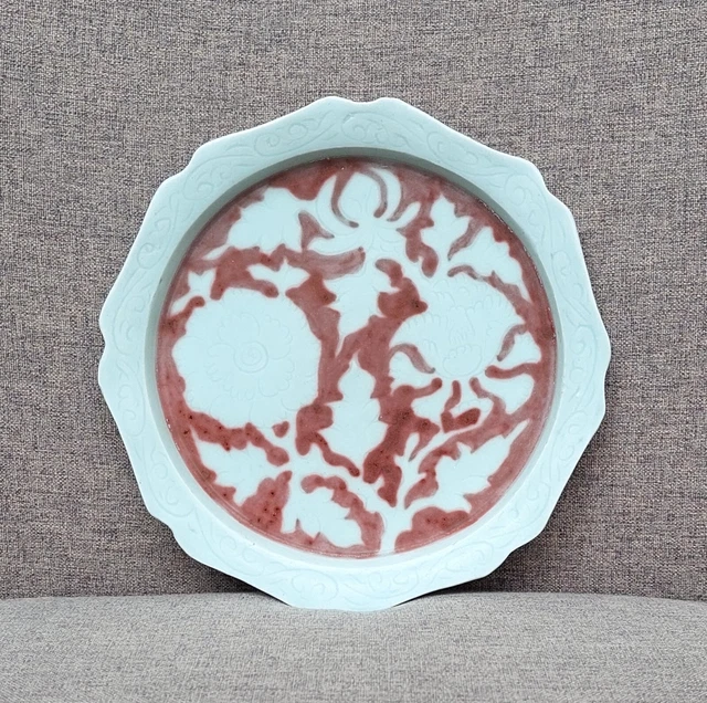 Small chinese antique yuan underglaze red porcelain dish flowers motive