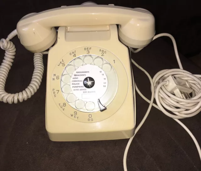 Vintage ancien Téléphone PTT à Cadran SOCOTEL S 63 / S63 crème années 70 TBE