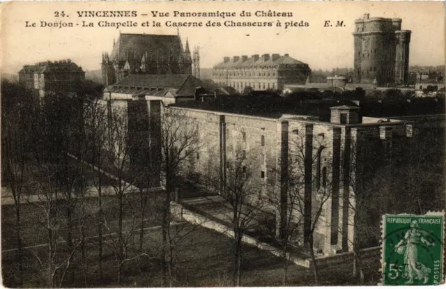 CPA Vincennes vue panoramique du Chateau (1347235)