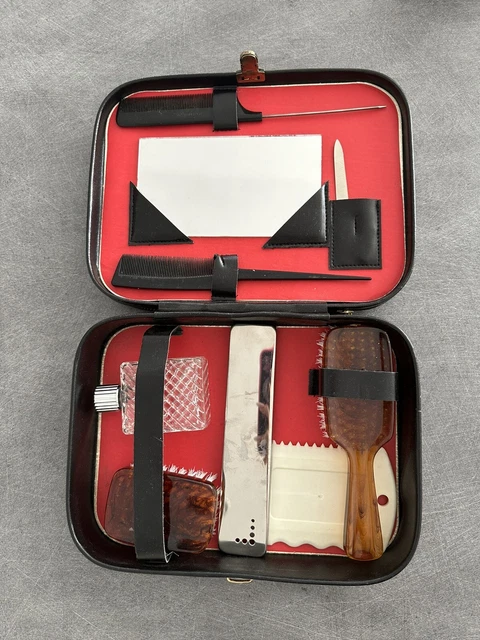 Trousse de toilette cuir vintage - France Trousse de toilette cuir vintage - France